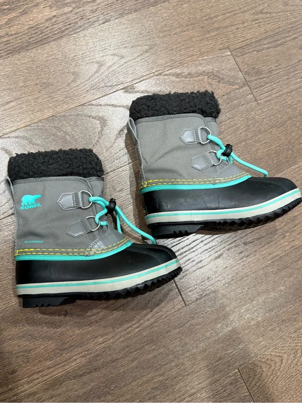 Sorel childrens winter snow boots size 11 teal gray black